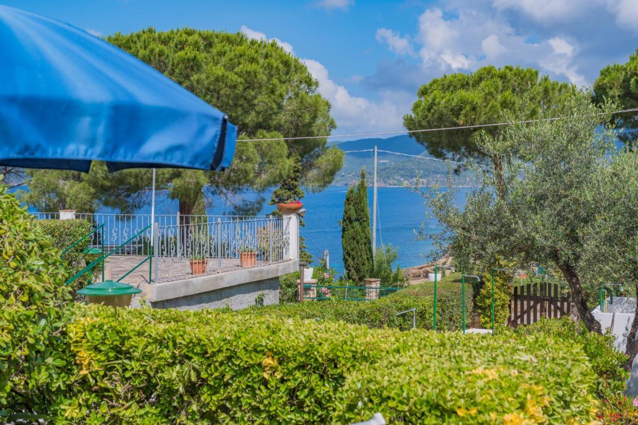 Residence Baia Delle Grazie Casa Morcone Eksteriør billede